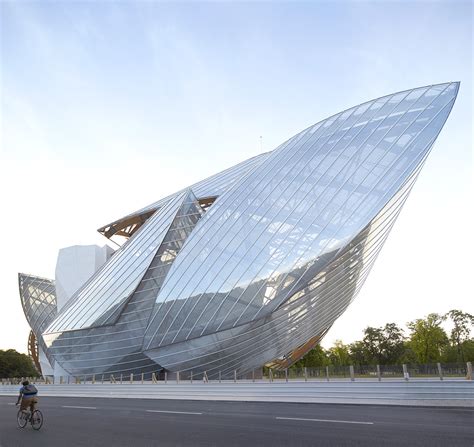 métro fondation louis vuitton|fondation louis vuitton metro station.